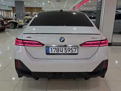 BMW 5-Series 2026, 6485 км, за 114000000 KRW