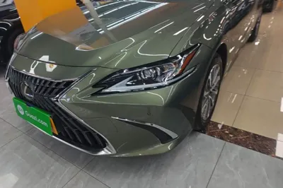 Lexus ES 2022, 33800 км, за 196128.21 CNY - фото 8