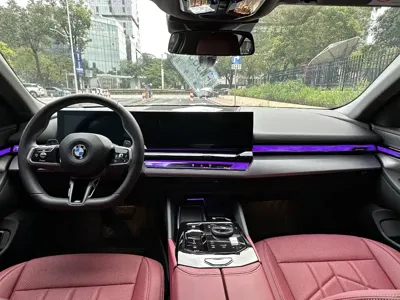 BMW 5 Series 2024, 10000 км, за 226800 CNY - фото 6