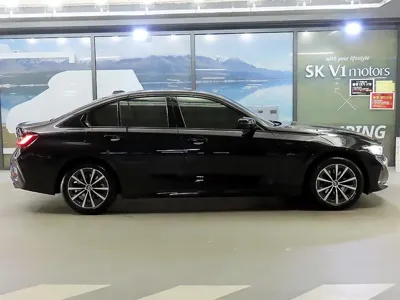 BMW 3-Series 2023, 22607 км, за 37000000 KRW - фото 3