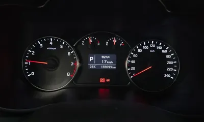 Kia Carens 2017, 133095 км, за 8700000 KRW - фото 8