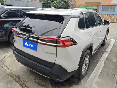 Toyota Wildlander 2025, 12100 км, за 109800 CNY