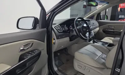 Kia Canival 2016, 203057 км, за 7800000 KRW - фото 10