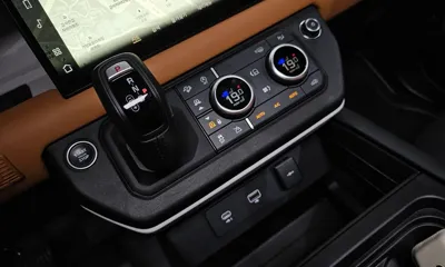 Land Rover Defender 2023, 68737 км, за 77990000 KRW - фото 9
