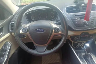 Ford Escort 2015, 76900 км, за 26767.25 CNY - фото 10