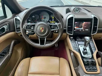Porsche Cayenne 2015, 160000 км, за 144100 CNY - фото 9
