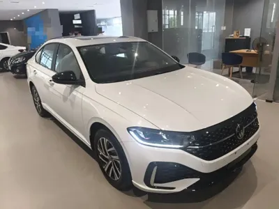 Volkswagen Lavida 2024, 300 км, за 83699 CNY