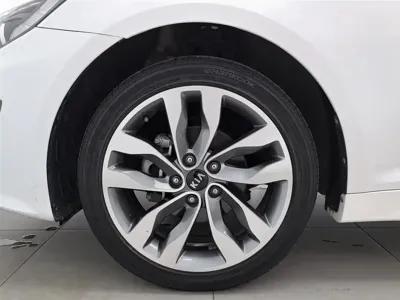 Kia K5 2016, 74500 км, за 32800 CNY - фото 17
