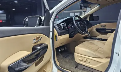 Kia Canival 2018, 163283 км, за 11950000 KRW - фото 10