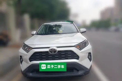 Toyota RAV4 2023, 16600 км, за 111957.7 CNY