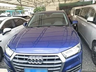 Audi Q5L 2019, 117100 км, за 109600 CNY