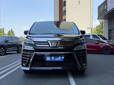 Toyota Vellfire 2023, 70000 км, за 508000 CNY