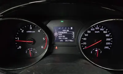 Kia Canival 2016, 161778 км, за 8900000 KRW - фото 8