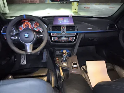 BMW 3 Series 2018, 98000 км, за 90246.19 CNY - фото 10