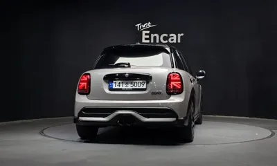 MINI Cooper 2023, 23584 км, за 25900000 KRW