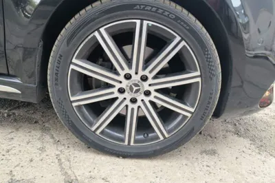 Mercedes-Benz V-Class 2021, 32400 км, за 301189.18 CNY - фото 8