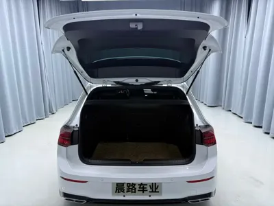 Volkswagen Golf 2022, 38300 км, за 143800 CNY - фото 8