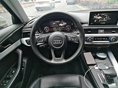 Audi A4L 2019, 107400 км, за 88300 CNY