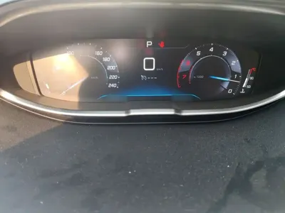 Peugeot 5008 2018, 63300 км, за 53900 CNY - фото 4