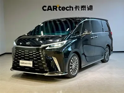 Lexus LM · 2024 год