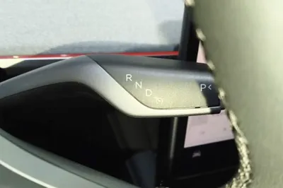 Tesla Model Y 2023, 70000 км, за 183131.11 CNY - фото 16