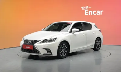 Lexus CT200h · 2019 год