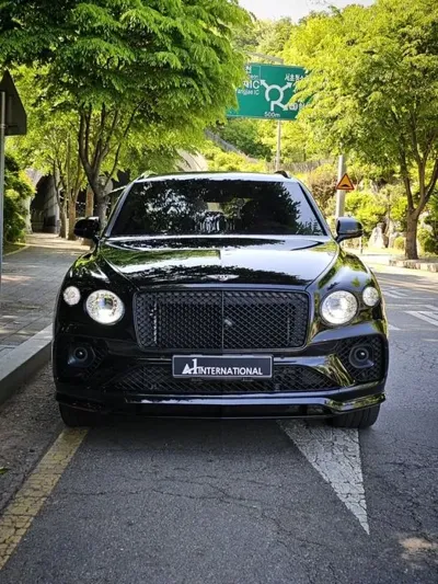 Bentley Bentayga 2022, 27500 км, за 239000000 KRW