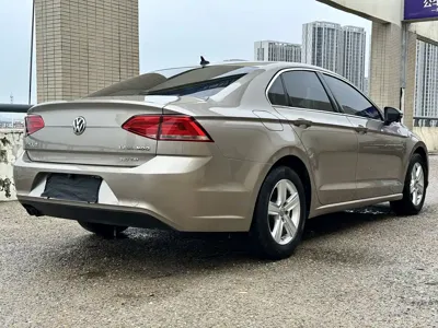Volkswagen Lamando 2016, 120000 км, за 28300 CNY