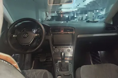 Volkswagen Golf 2018, 111500 км, за 52677.46 CNY - фото 9