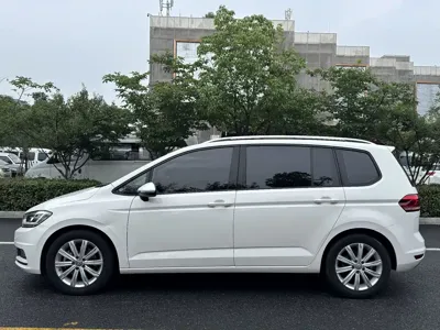 Volkswagen Touran 2018, 92000 км, за 49800 CNY - фото 4