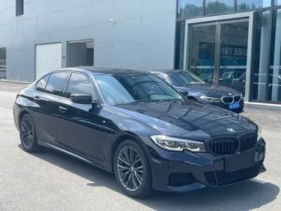BMW 3 Series 2021, 30000 км, за 150000 CNY