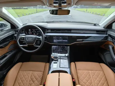 Audi A8 2025, 30000 км, за 830000 CNY - фото 14