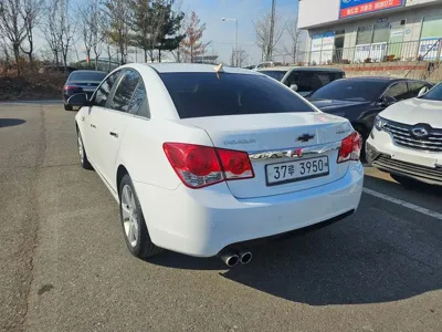 ChevroletGMDaewoo Cruze 2011, 103200 км, за 3800000 KRW