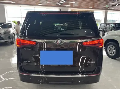 Buick GL8 2022, 42000 км, за 236000 CNY