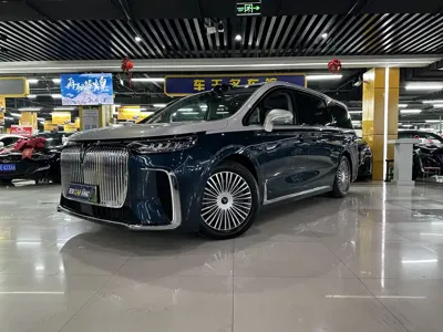 Voyah Dreamer 2025, 8000 км, за 289800 CNY - фото 1