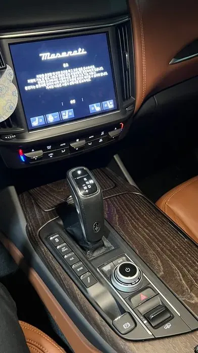 Maserati Levante 2023, 35700 км, за 60000000 KRW - фото 8