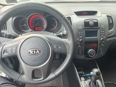 Kia Porte 2011, 246742 км, за 2000000 KRW - фото 12