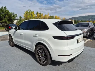 Porsche Cayenne 2019, 66306 км, за 82000000 KRW - фото 6