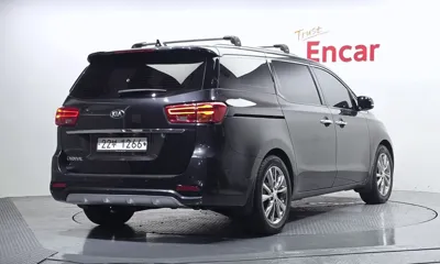 Kia Canival 2019, 136175 км, за 30000000 KRW