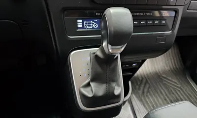 Hyundai Staria 2025, 7335 км, за 37400000 KRW - фото 9