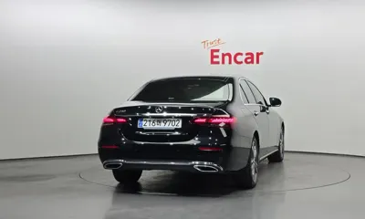 Mercedes-Benz E-Class 2023, 32880 км, за 41100000 KRW