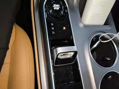 GAC Motor 传祺E8 PHEV 2024, 23600 км, за 145000 CNY - фото 14