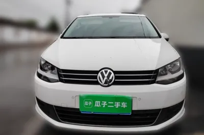 Volkswagen Sharan 2016, 80300 км, за 96660.33 CNY