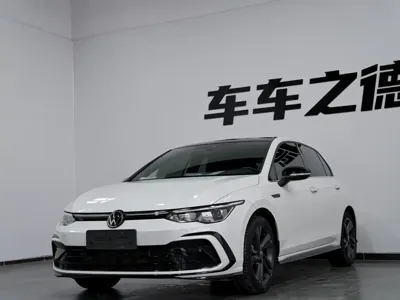Volkswagen Golf · 2022 год