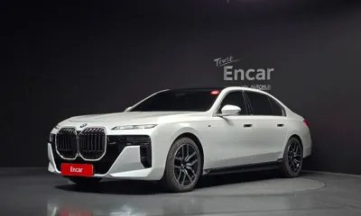 BMW 7-Series · 2025 год