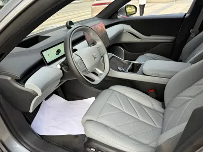Nio ET5 2025, 8000 км, за 183600 CNY