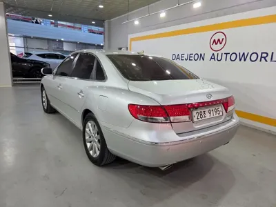 Hyundai Grandeur 2009, 103095 км, за 2900000 KRW - фото 6