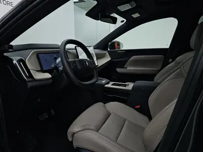 Volvo 沃尔沃XC70插电式混动 2025, 12200 км, за 221800 CNY - фото 6