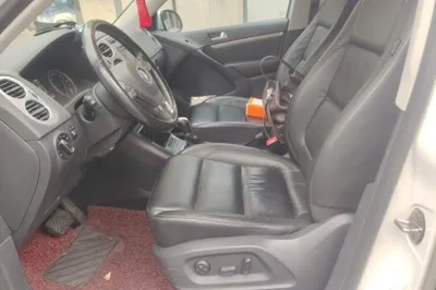 Volkswagen Tiguan 2015, 73400 км, за 41311.26 CNY - фото 15