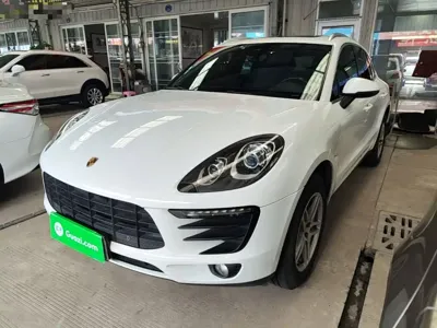 Porsche Macan 2017, 186500 км, за 111100 CNY